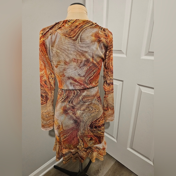 PrettyLittleThing  NWT Orange Mesh Animal Print Long  Sleeve Dress Sz 8 - Picture 11 of 11